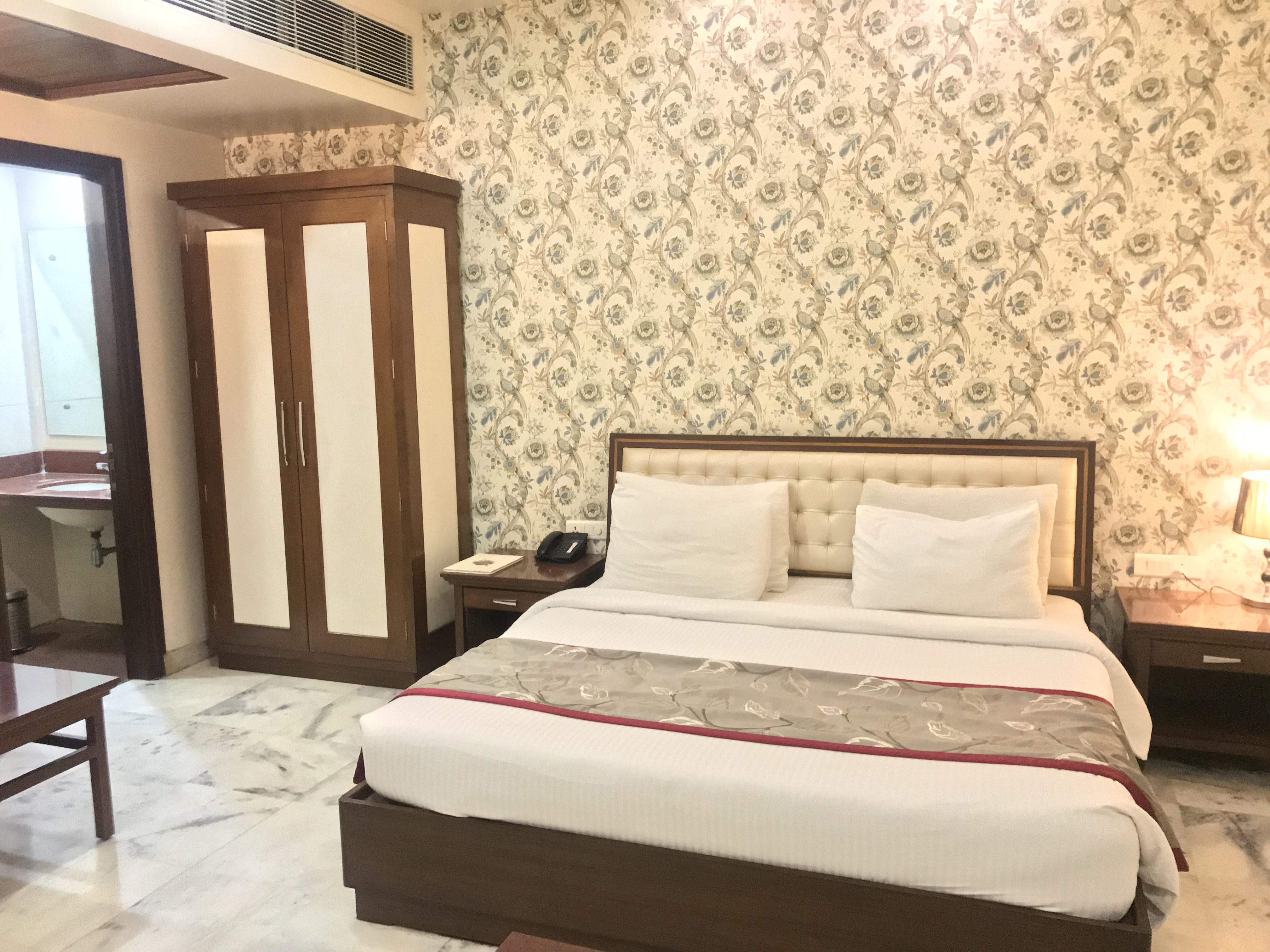 Hotel Leela Grande Карнал Экстерьер фото