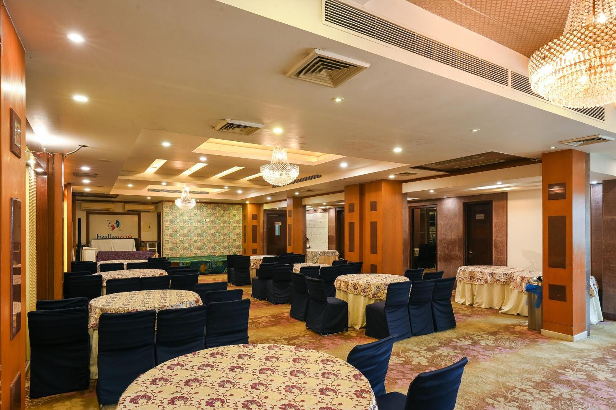 Hotel Leela Grande Карнал Экстерьер фото
