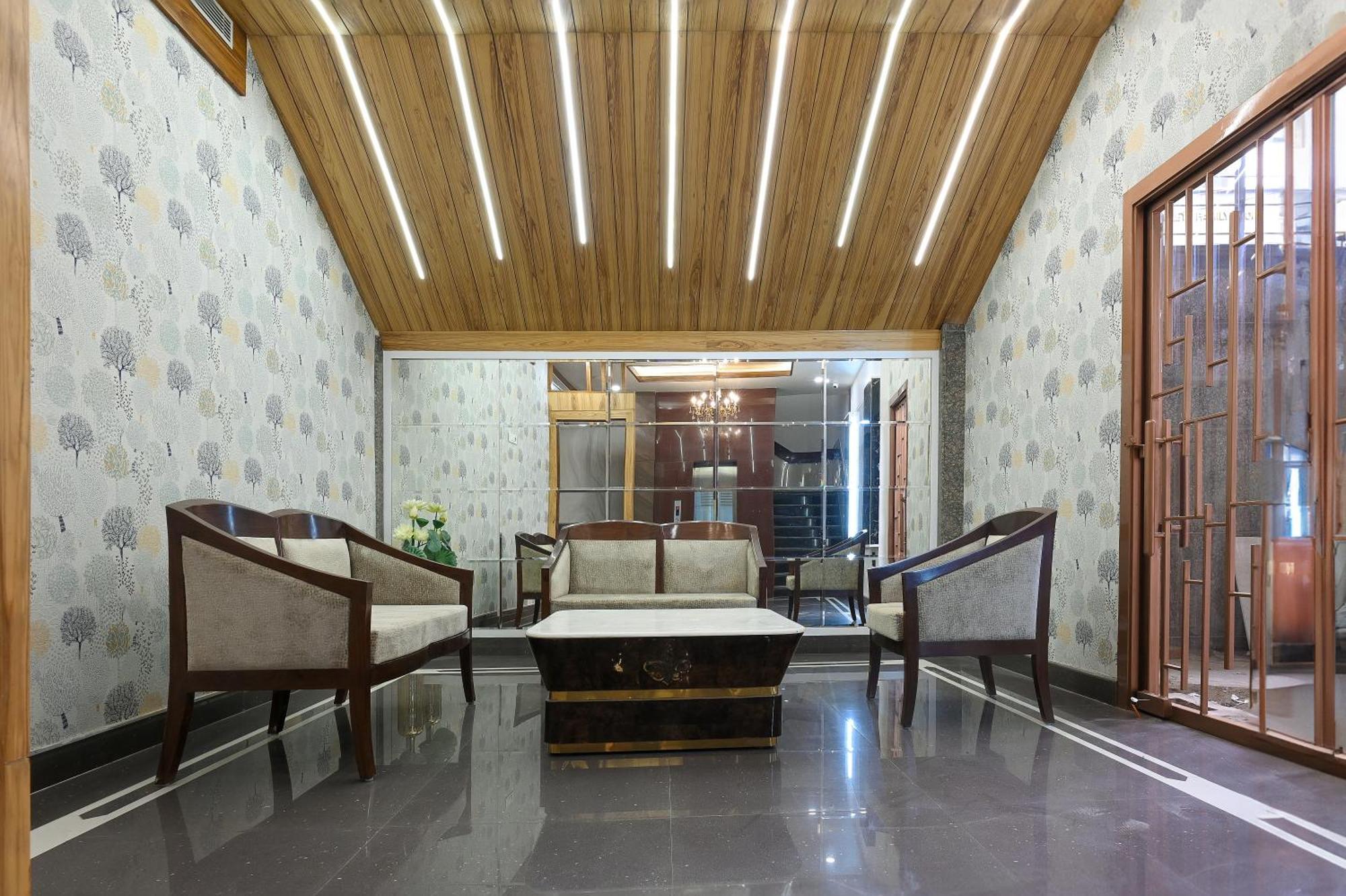 Hotel Leela Grande Карнал Экстерьер фото