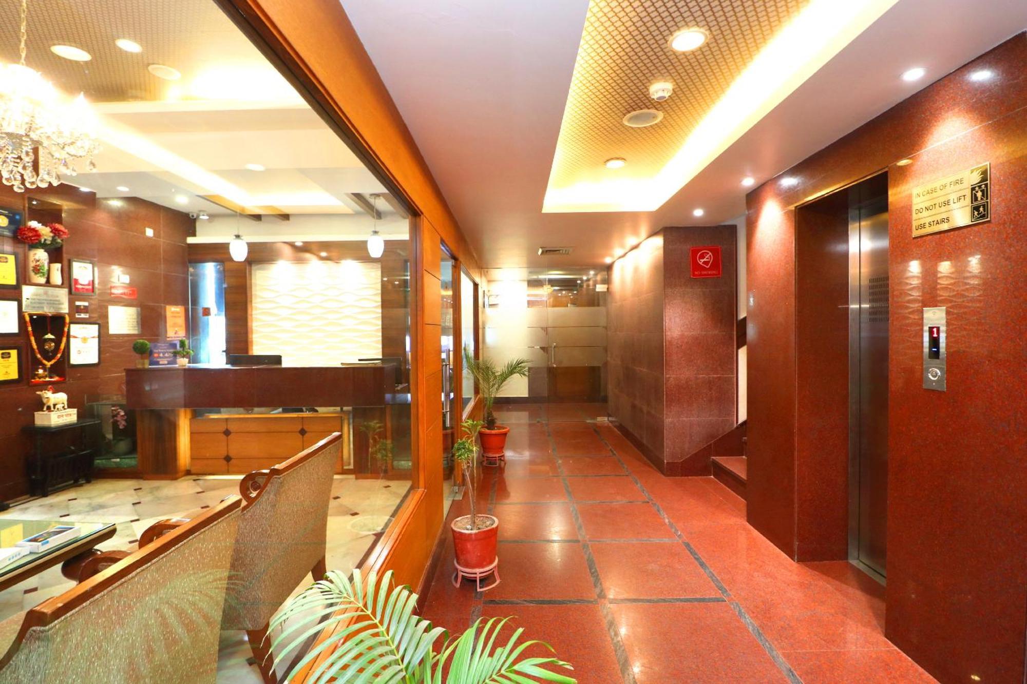 Hotel Leela Grande Карнал Экстерьер фото